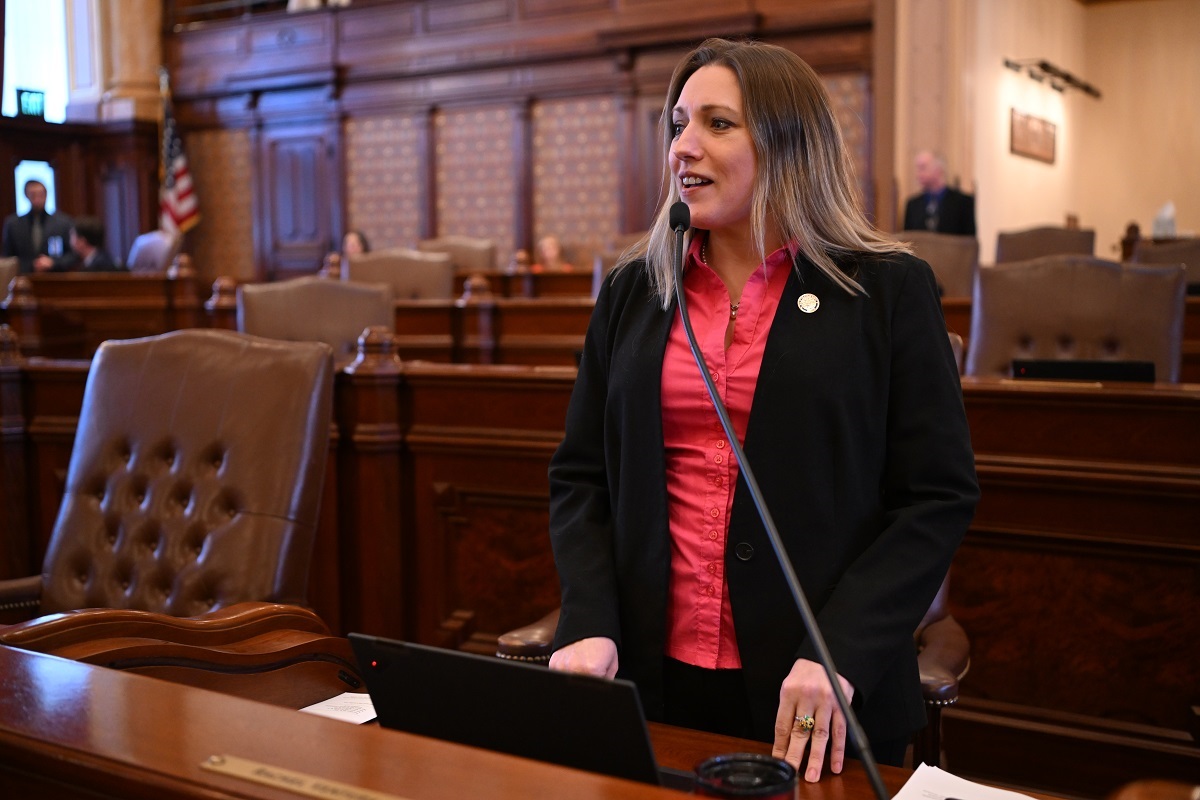 HB 4044